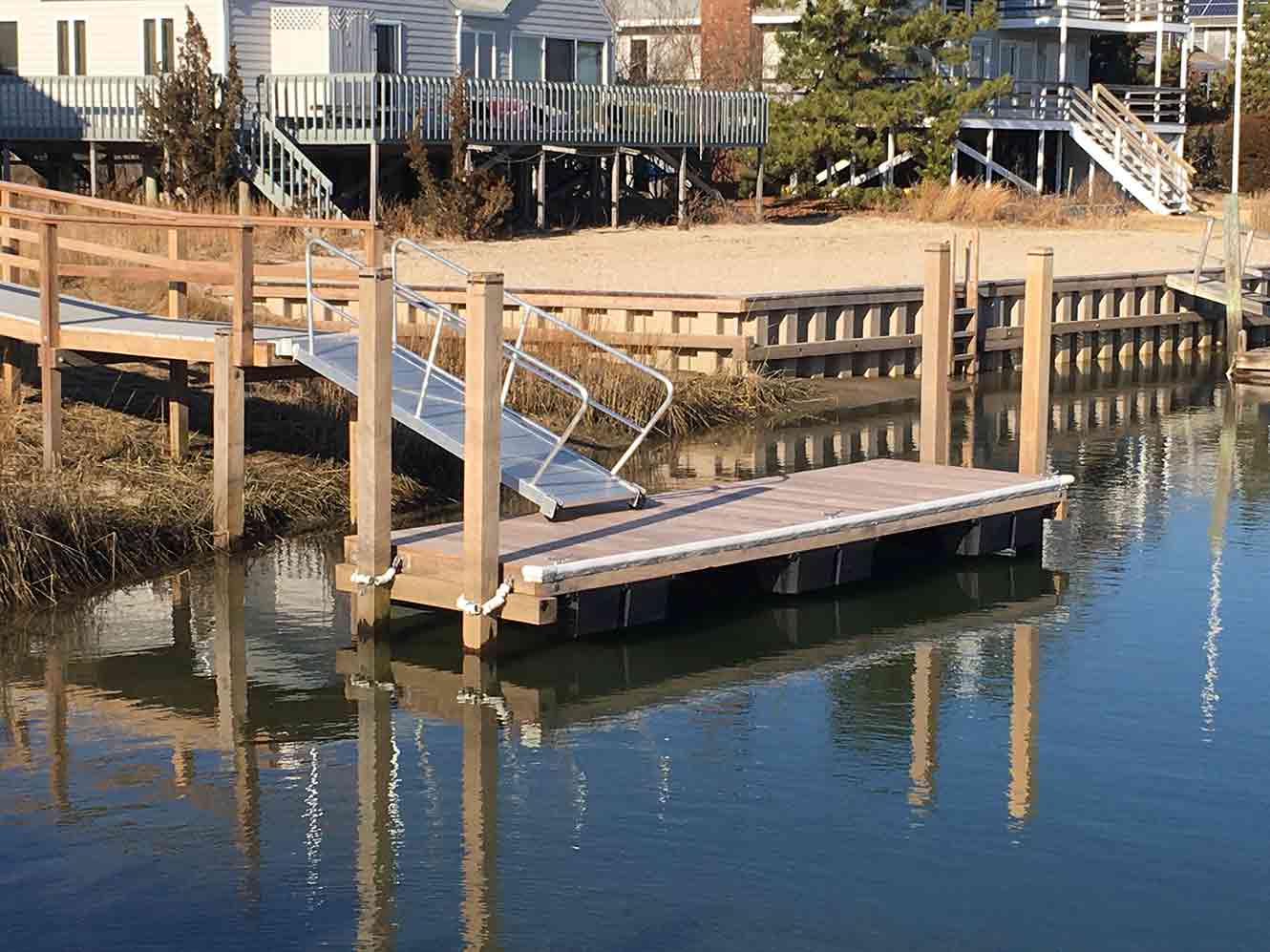 Egan Marine dock with boat lift sands-point